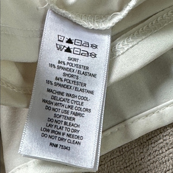 LAURA ASHLEY Bright White Pleated Overlay Skort - Picture 6 of 10